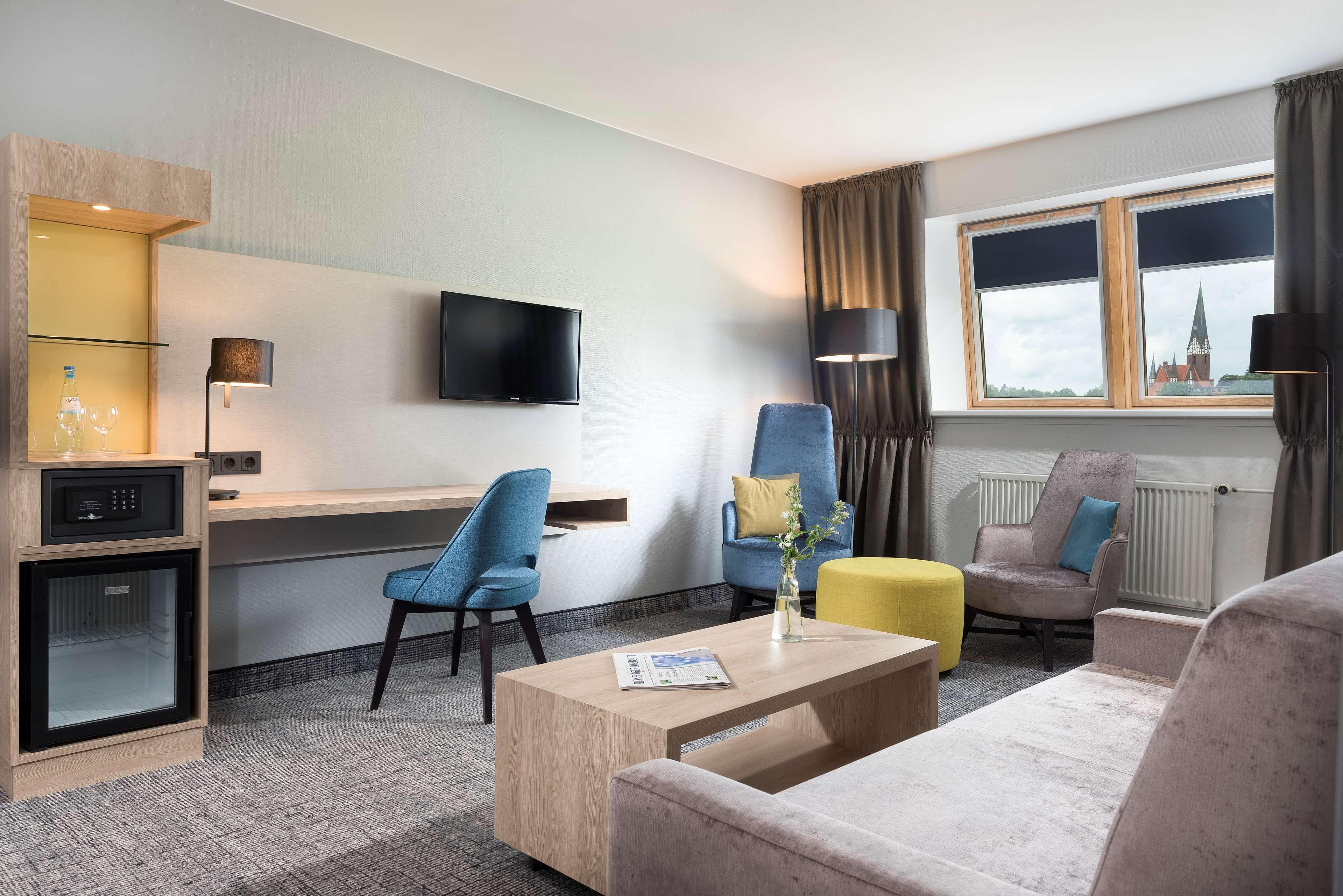 Ramada By Wyndham Flensburg City Exterior foto