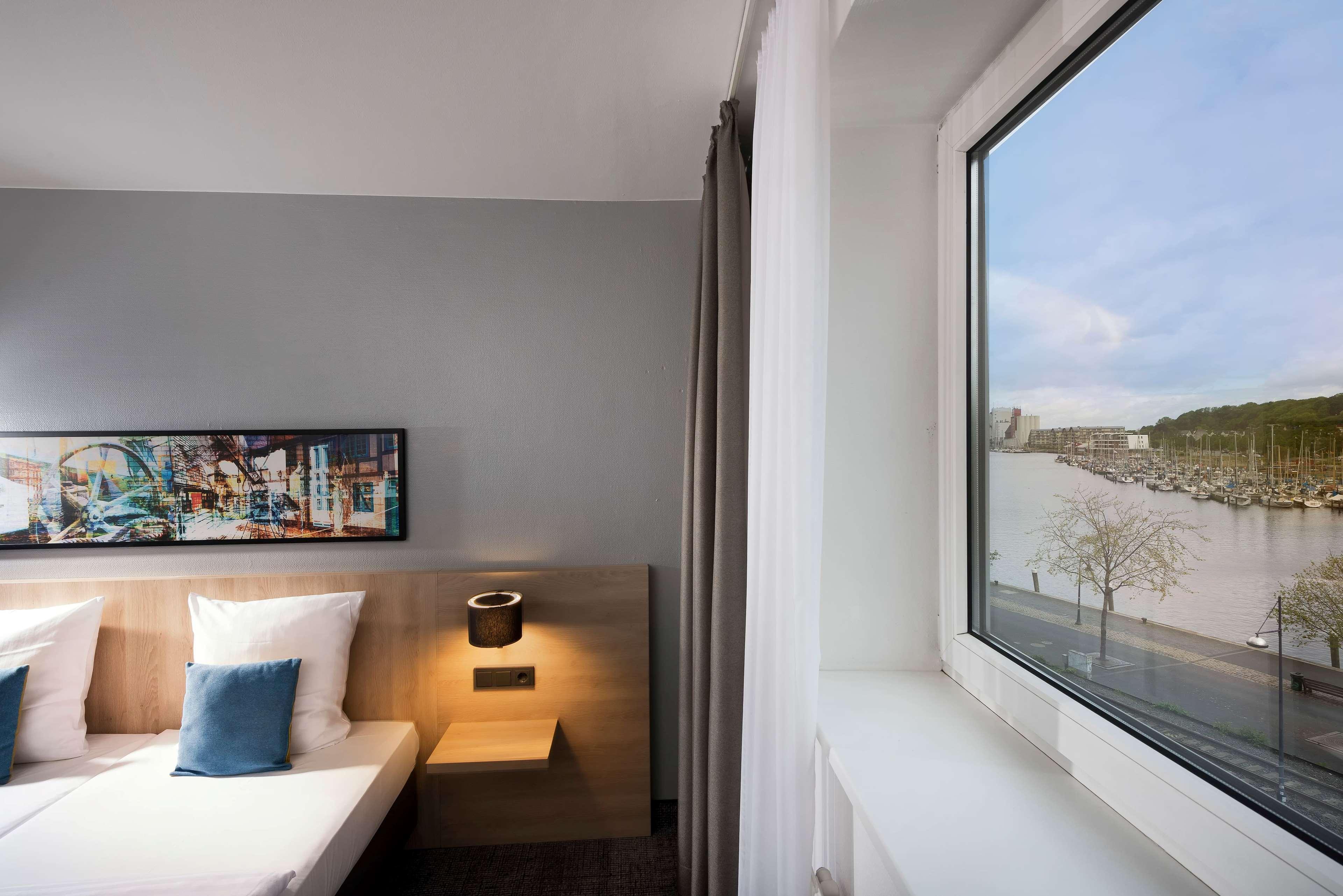 Ramada By Wyndham Flensburg City Exterior foto