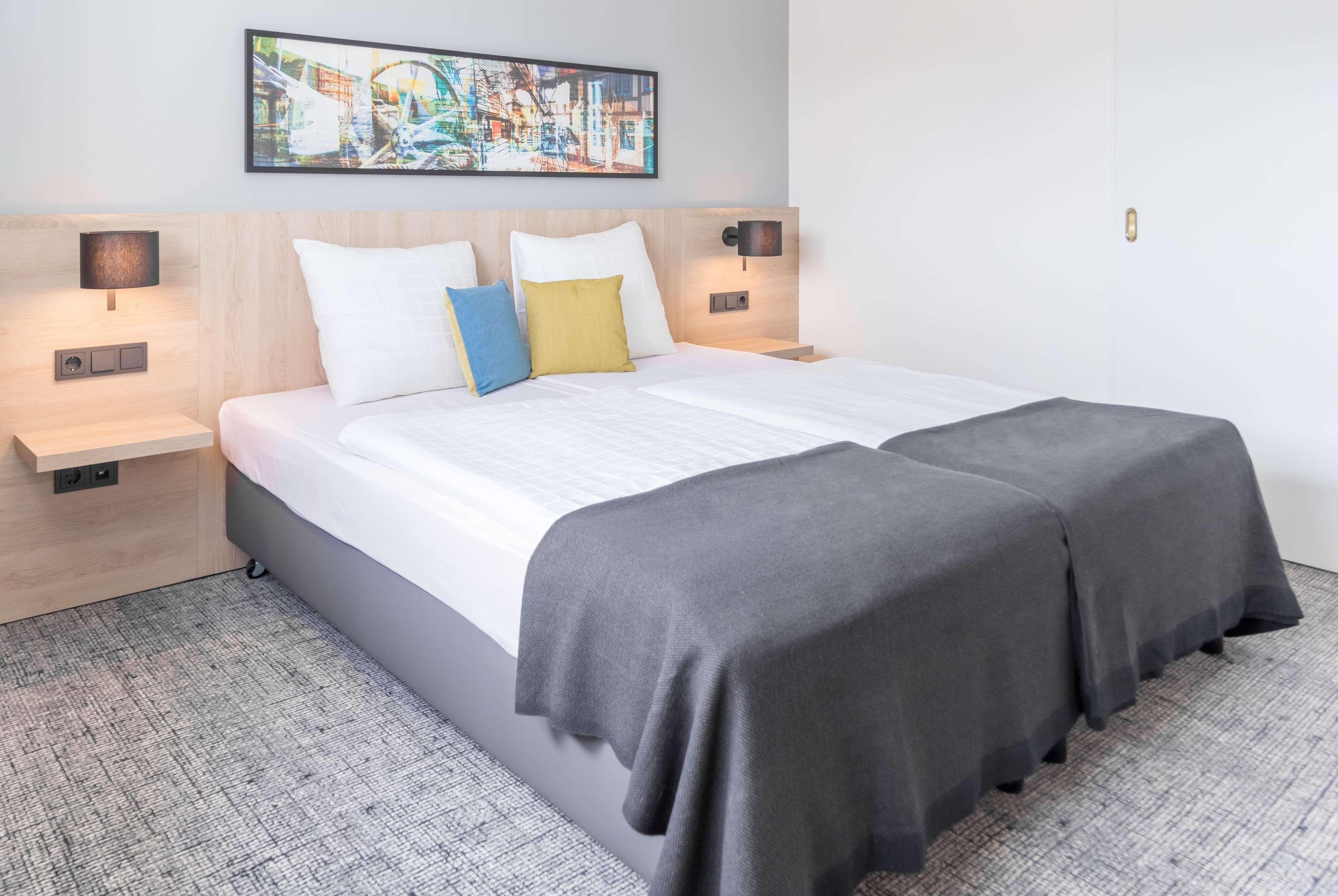 Ramada By Wyndham Flensburg City Exterior foto
