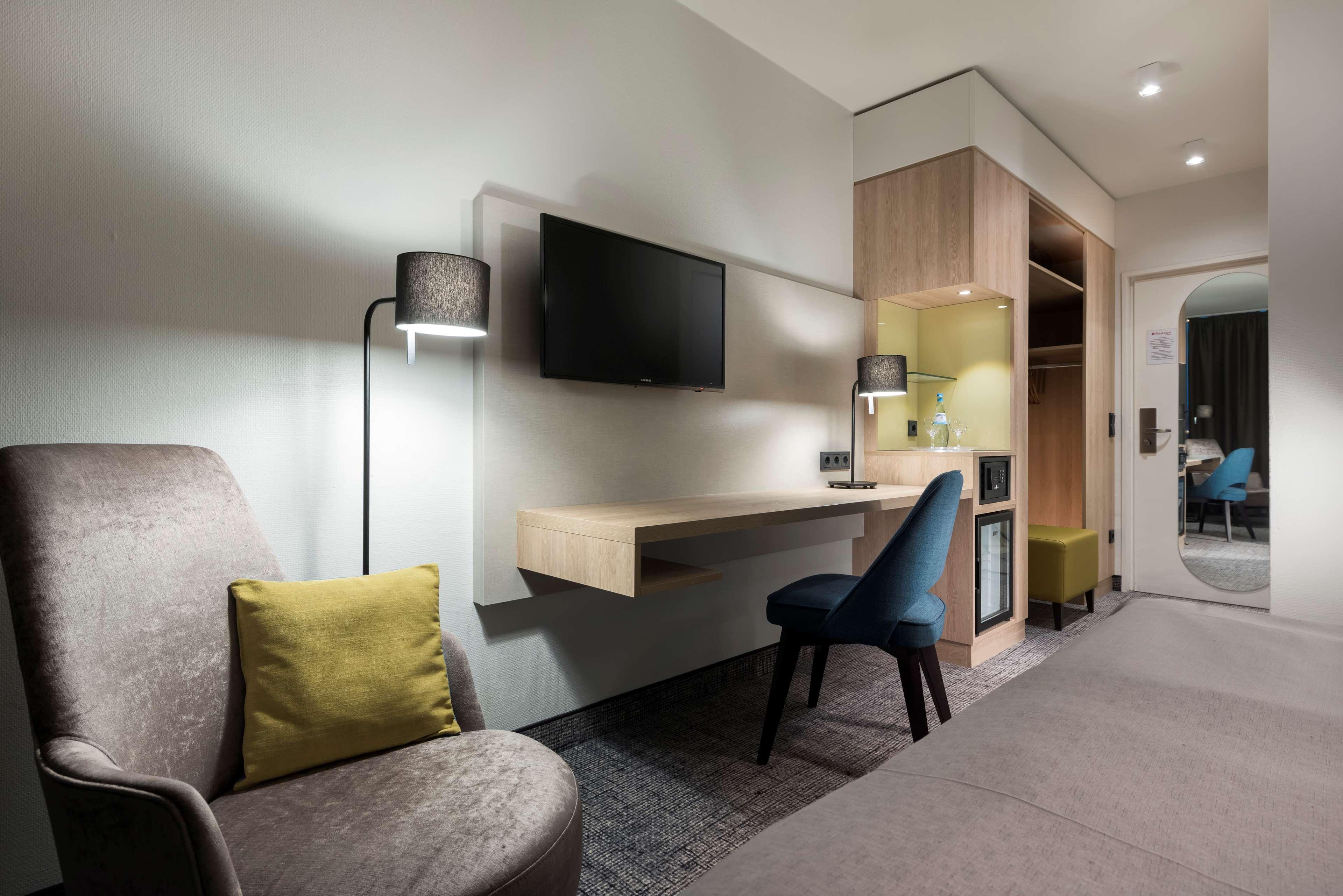 Ramada By Wyndham Flensburg City Exterior foto