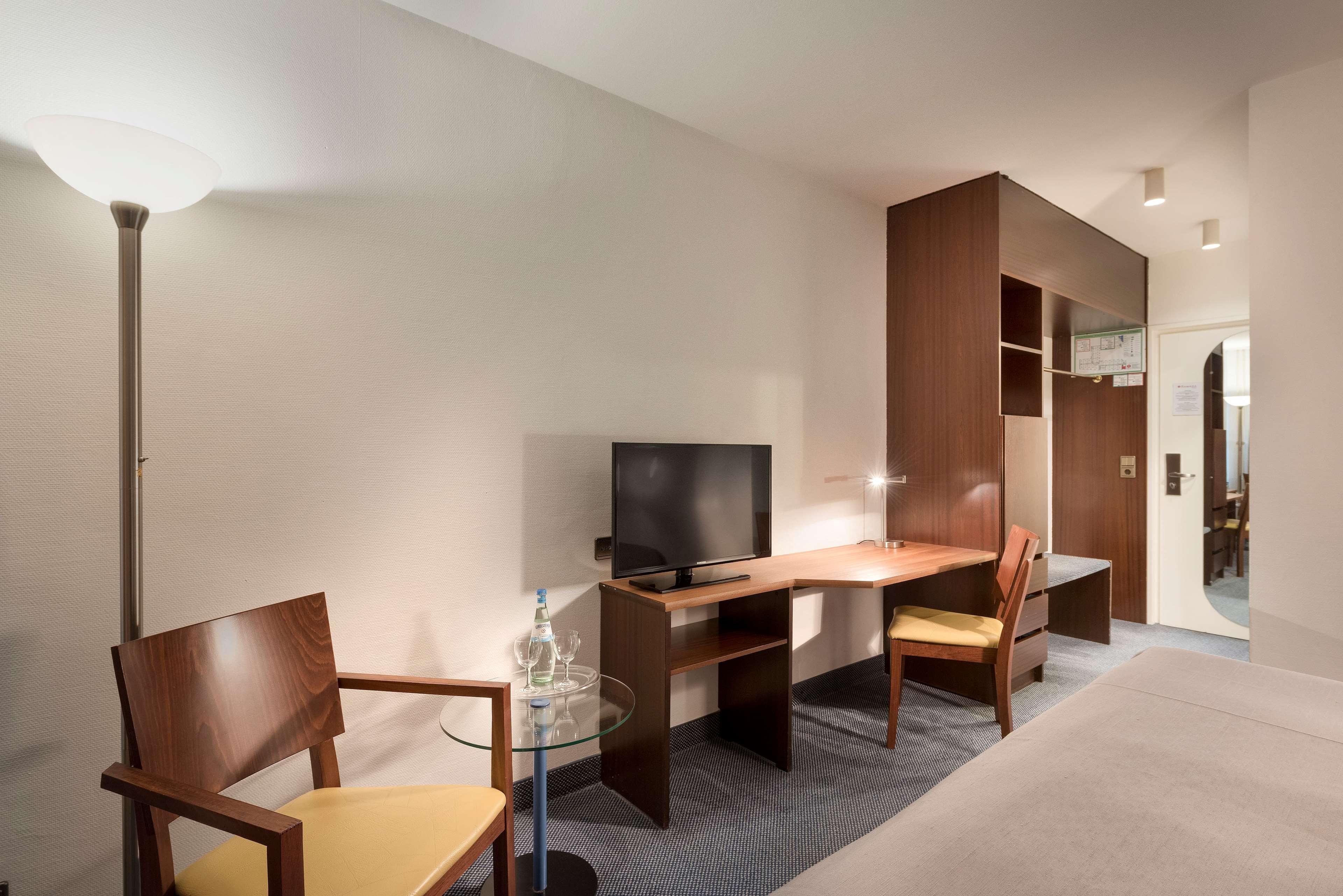 Ramada By Wyndham Flensburg City Exterior foto